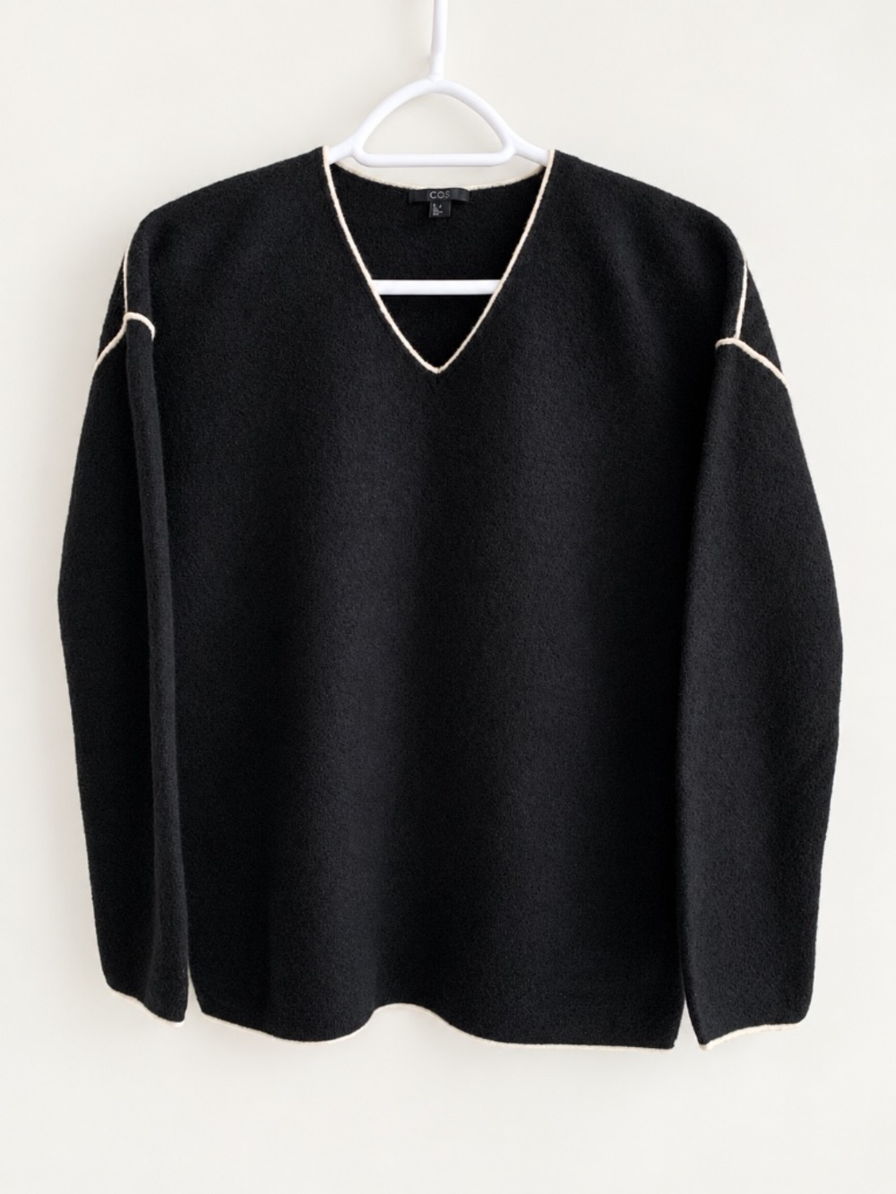 COS Sweater V-Neck 100% Wool in black Women's Size XS